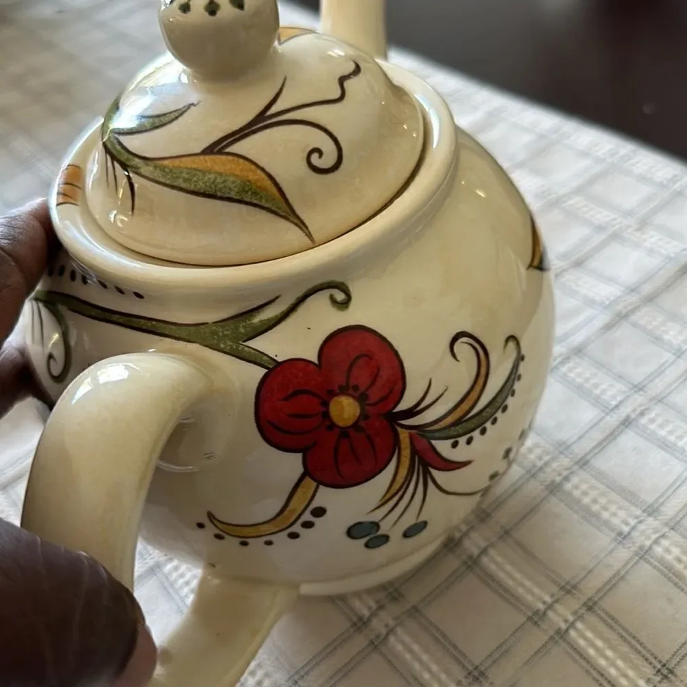 Pier 1 Carynthum Teapot & Lid Decor